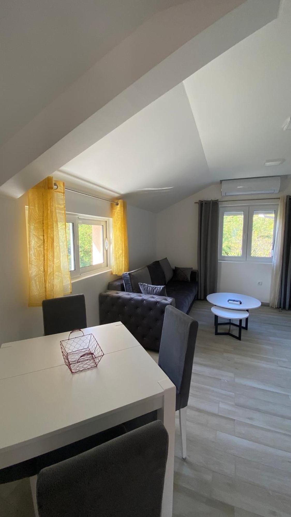 Apartments Two Olives Kotor Exterior photo