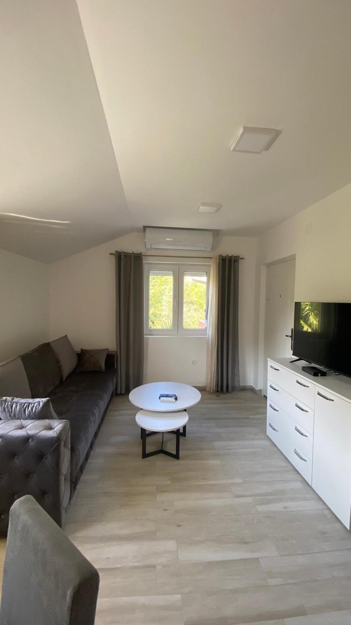 Apartments Two Olives Kotor Exterior photo